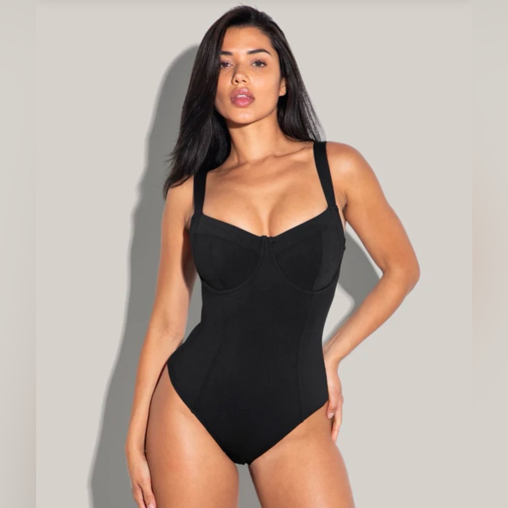 TA3 Black Lifty One Piece Corset Back Shaping Swimsuit Size Large/Short/FG